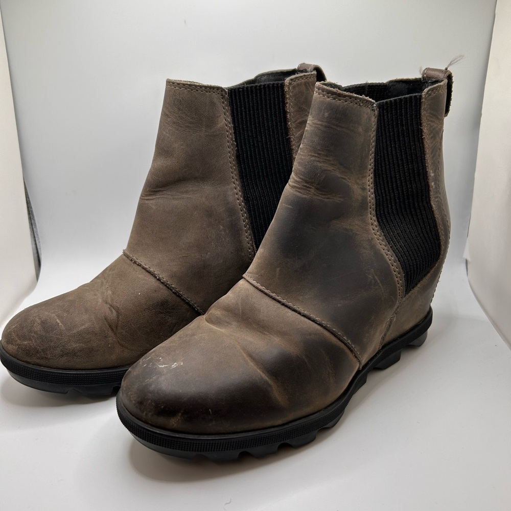 Joan of Arctic Wedge II Chelsea Boot